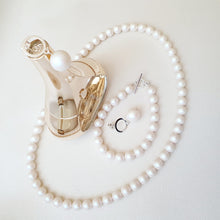 Load image into Gallery viewer, Set &quot;Pearlescent White&quot; din argint 925 cu perle Swarovski - Cod Produs SE136
