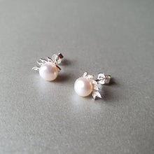 Load image into Gallery viewer, Cercei &quot;Pearl Studs&quot; din argint cu perle de cultura - Cod Produs CE228
